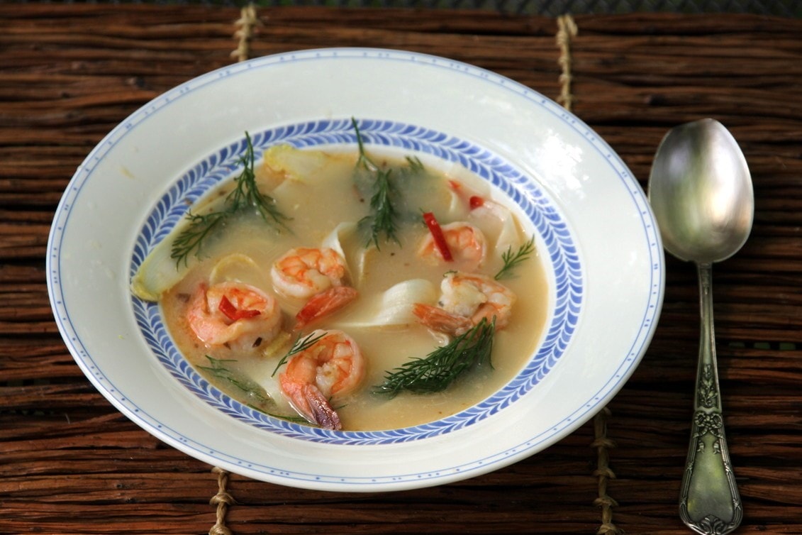 Пошаговый рецепт приготовления весенний суп со спаржей и креветками